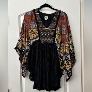 Ivy Jane Black Multicolor boho Embroidered Top